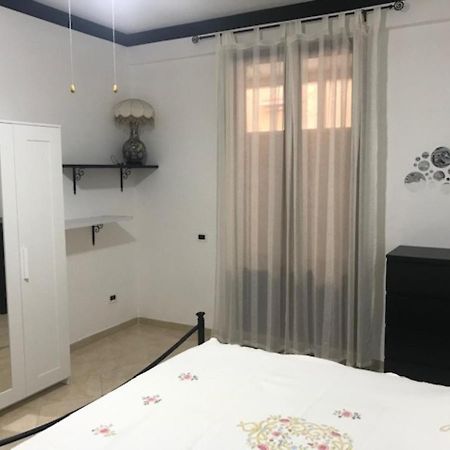 Appartamento 60 Mq A 800 Mt Dalla Spiaggia Capaci Luaran gambar