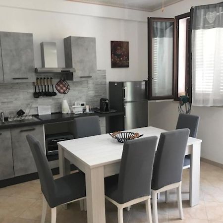 Appartamento 60 Mq A 800 Mt Dalla Spiaggia Capaci Luaran gambar