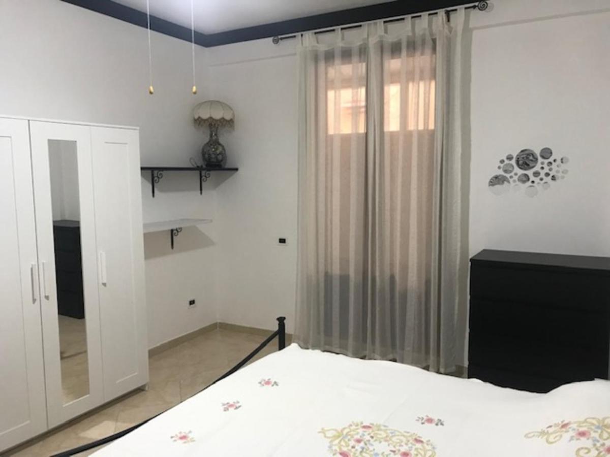 Appartamento 60 Mq A 800 Mt Dalla Spiaggia Capaci Luaran gambar