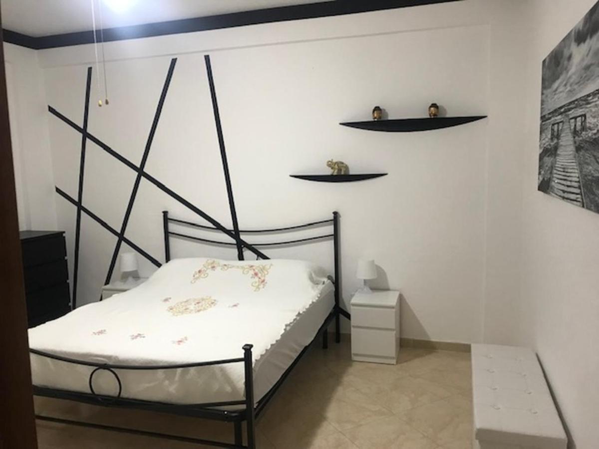 Appartamento 60 Mq A 800 Mt Dalla Spiaggia Capaci Luaran gambar